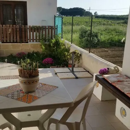 Casa Vacanze Sottovento Holiday home Birgi Vecchi